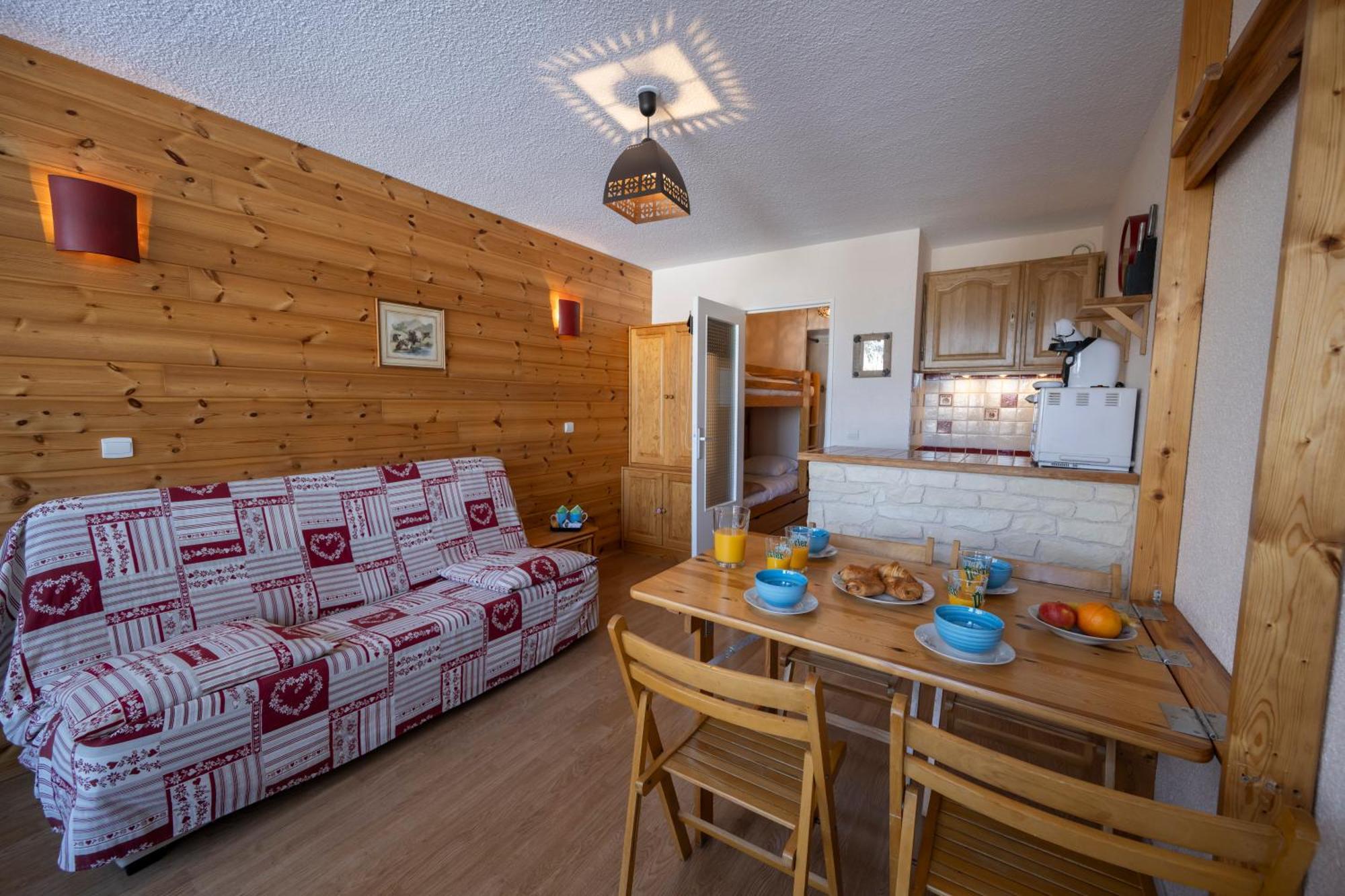 Doux Crepuscule - Au Bord Des Pistes - Parking Apartment Enchastrayes ภายนอก รูปภาพ